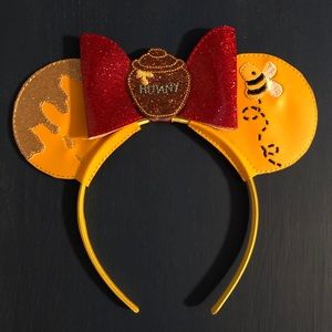 Disney World Winnie the Pooh Mouse Ears